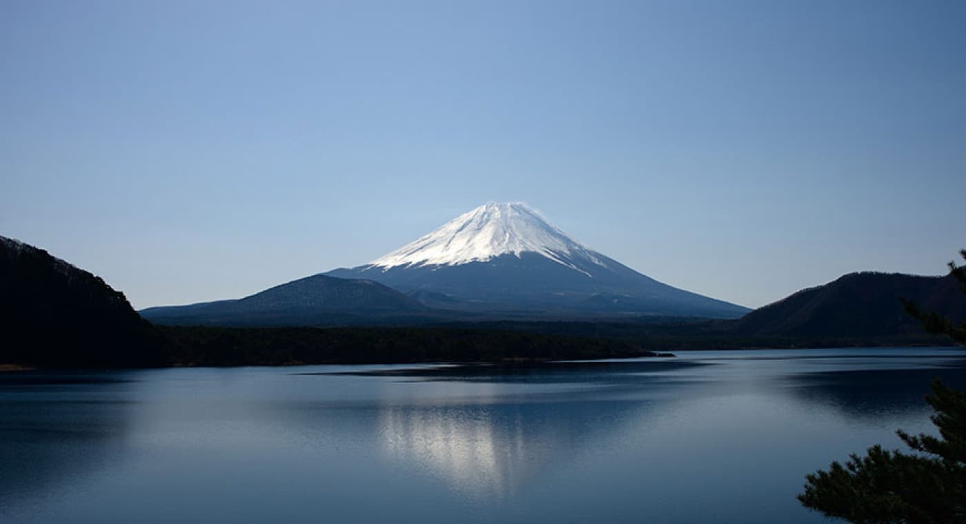 One of Japan’s best natural ultra-soft water from the foot of Mt. Fuji is used to cook and furnish our rooms and spa