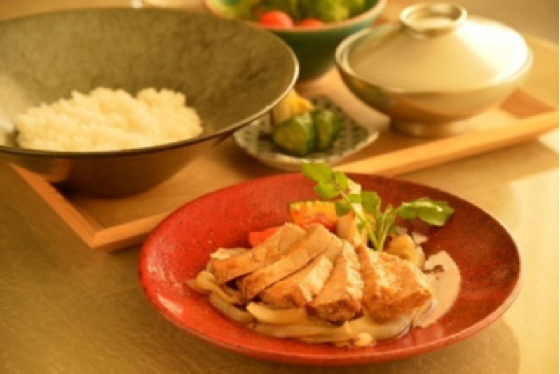 The Shimodas’ Ginger Fried Pork Loin Rice Bowl Set Meal 