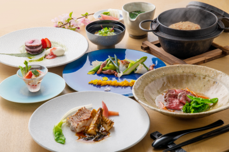 "Special Spring Kaiseki Dinner Course"　11,550 yen