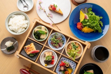 ”Lunch Gozen Set Meal”　3,190 yen